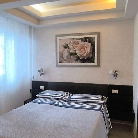 Appartamento Incantevole Con Parcheggio Gratuito Florença Exterior foto