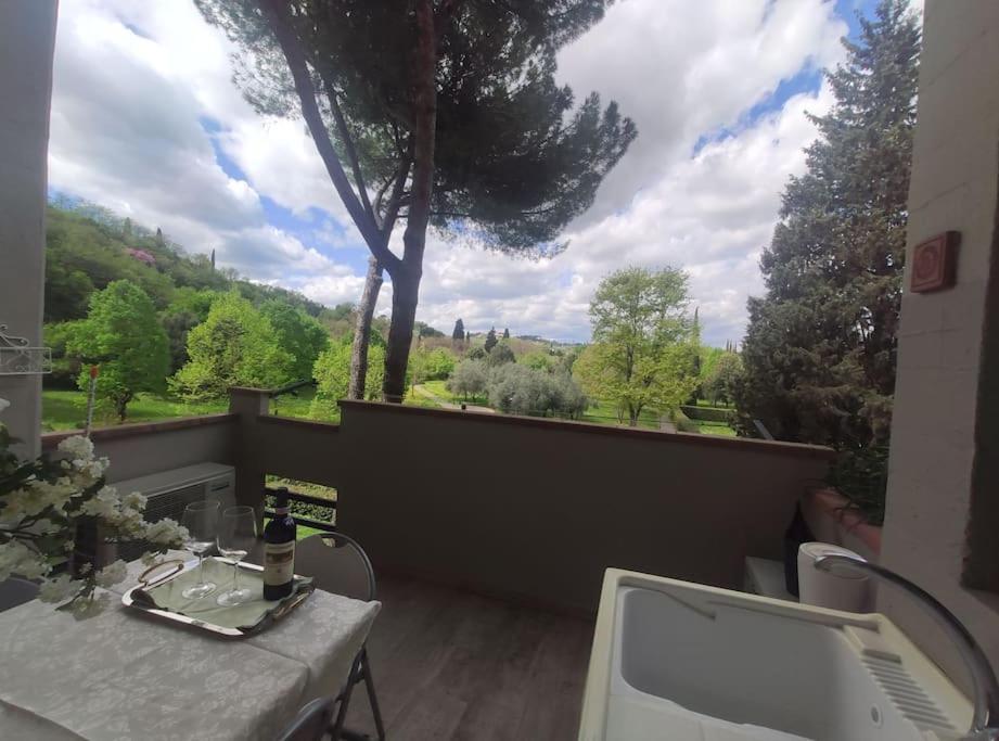 Appartamento Incantevole Con Parcheggio Gratuito Florença Exterior foto