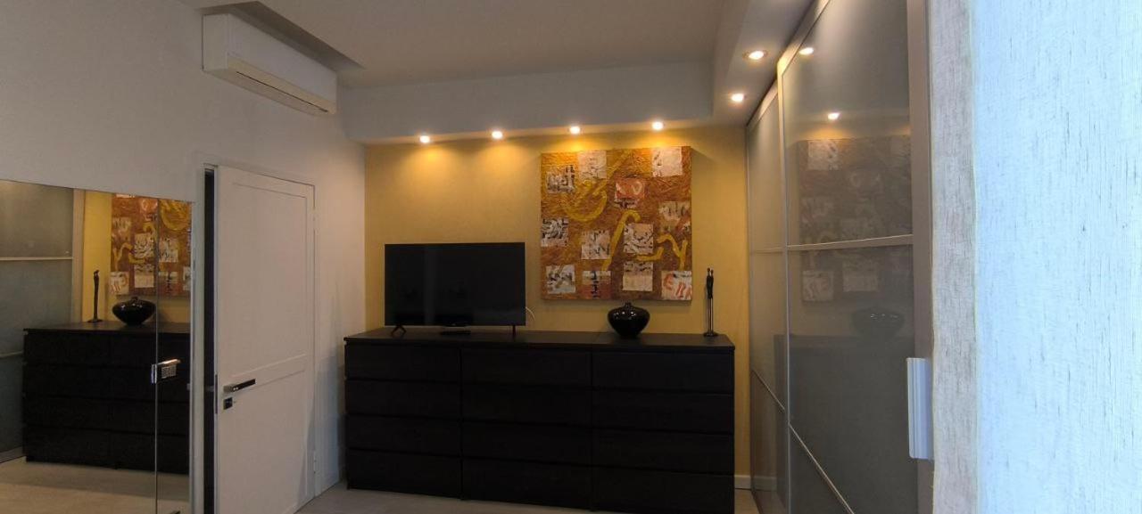 Appartamento Incantevole Con Parcheggio Gratuito Florença Exterior foto